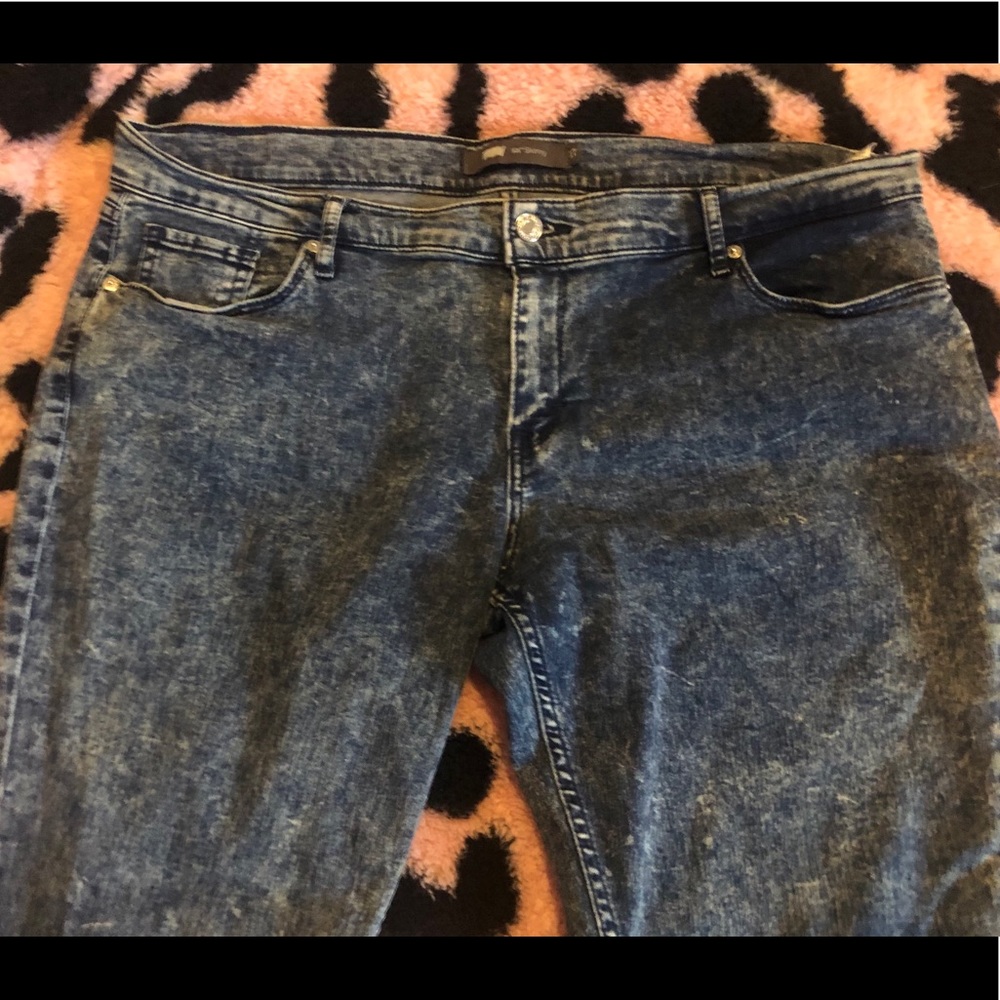 Acid washed Levi’s
